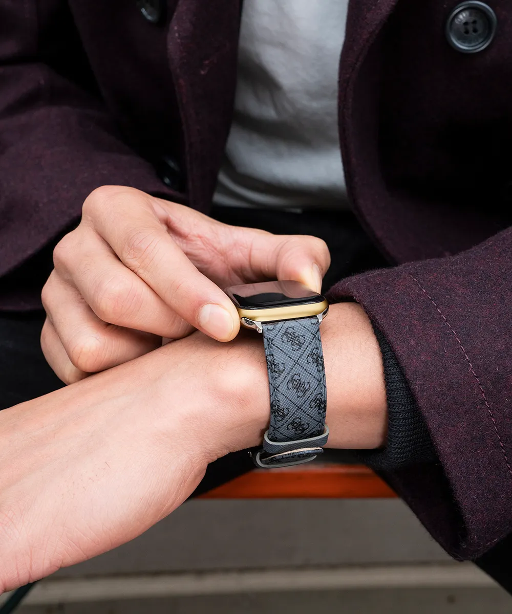 GUESS Logo Leather Band for Apple 42-44 mm Watch