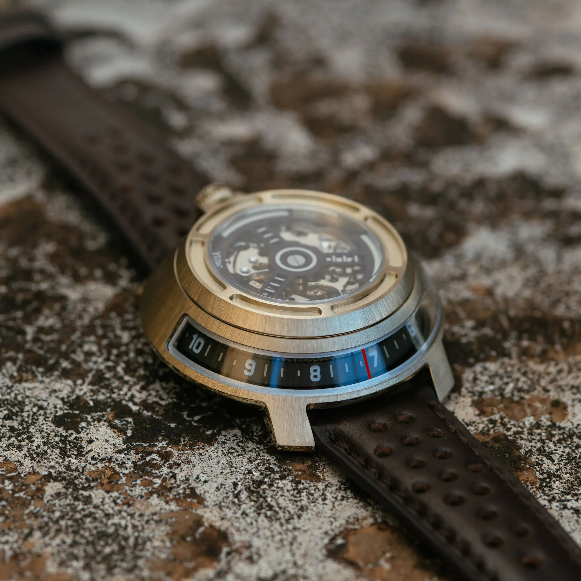 Invertor II Automatic Khaki Coffee