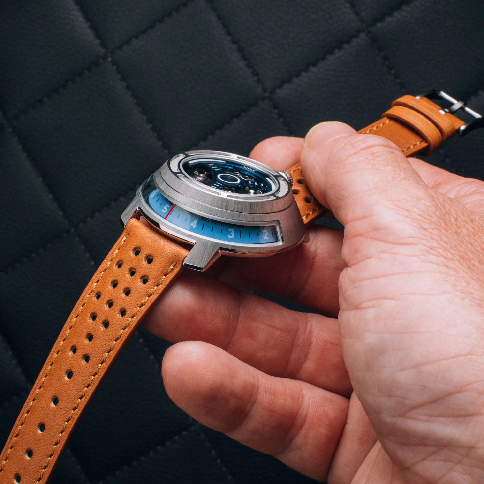 Invertor II Automatic Tan Blue