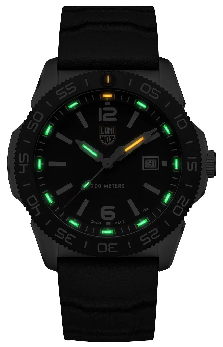 Luminox Pacific Diver Stainless Steel Black Dial Black Rubber Strap Date Divers Quartz Mens Watch XS.3121