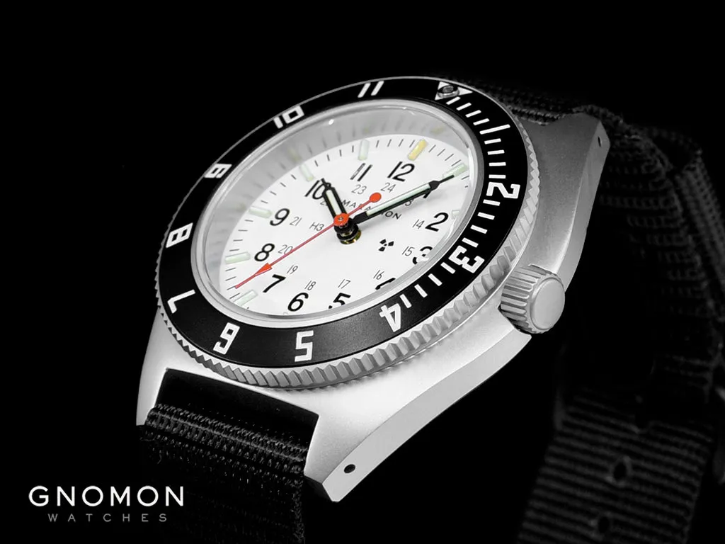 Pilot’s Navigator Stainless Steel Arctic Quartz w/Date (SSNAV-D) - Ballistic Nylon Ref. WW194013SS-0501