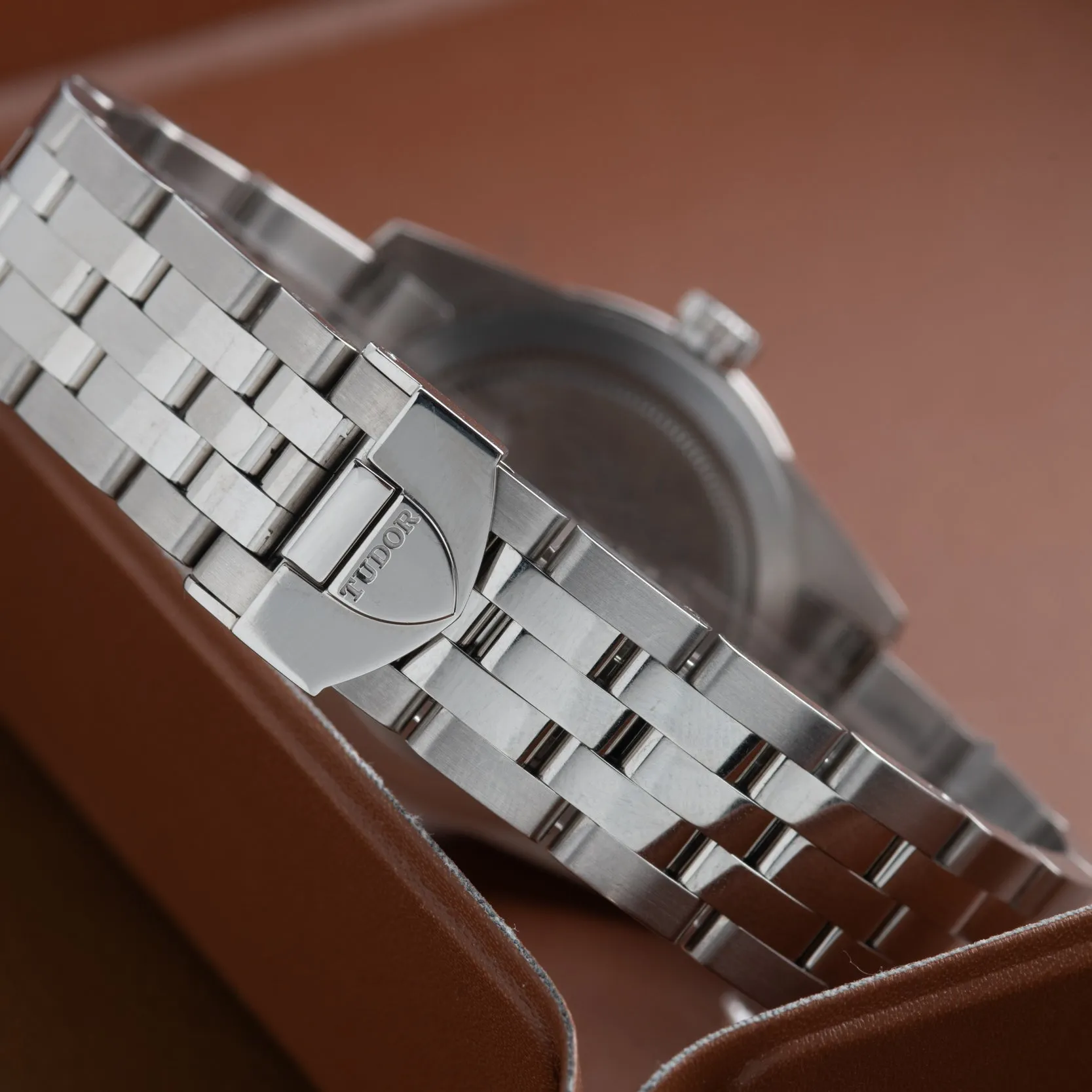 Tudor Glamour Date